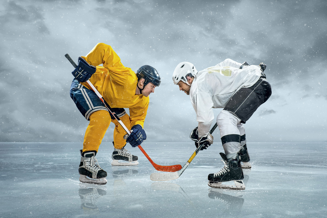 ice-hockey-players-on-the-ice